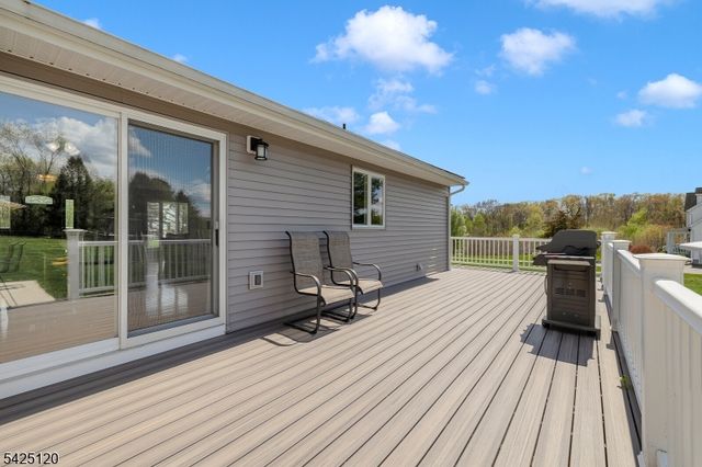 33 Hog Hollow Rd, Alexandria Twp., NJ 08867