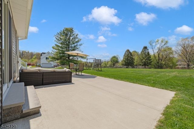 33 Hog Hollow Rd, Alexandria Twp., NJ 08867