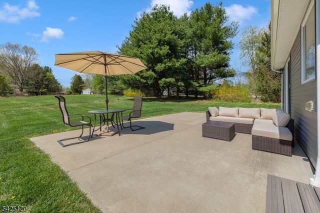 33 Hog Hollow Rd, Alexandria Twp., NJ 08867