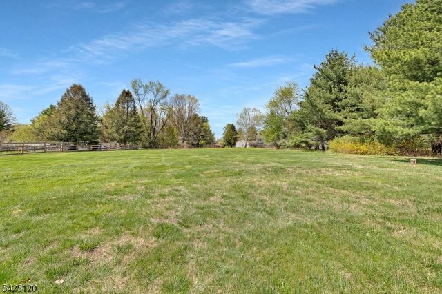 33 Hog Hollow Rd, Alexandria Twp., NJ 08867