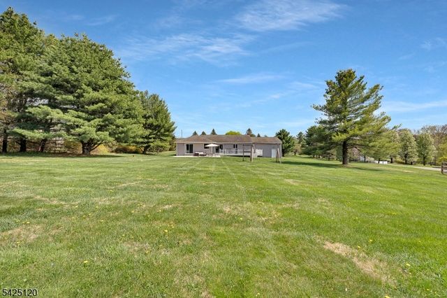 33 Hog Hollow Rd, Alexandria Twp., NJ 08867