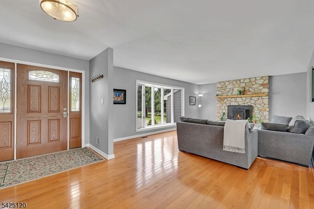 33 Hog Hollow Rd, Alexandria Twp., NJ 08867