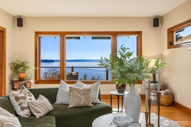 18978 Angeline Avenue NE, Suquamish, WA 98392