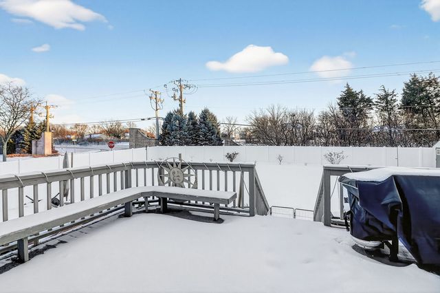 1580 College Lane S, Wheaton, IL 60189