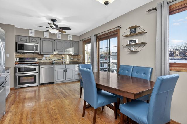 1580 College Lane S, Wheaton, IL 60189