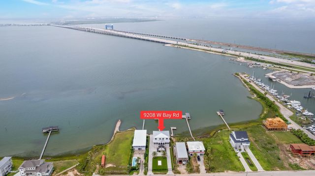 9208 W Bay Road, Galveston, TX 77554