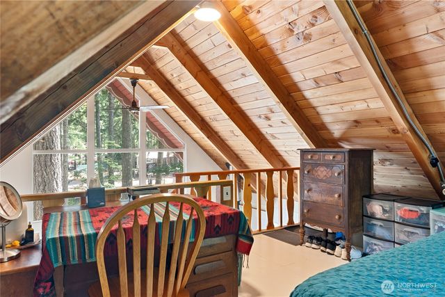 90 N Fircrest Place, Hoodsport, WA 98548
