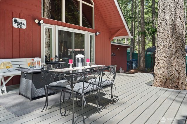 90 N Fircrest Place, Hoodsport, WA 98548