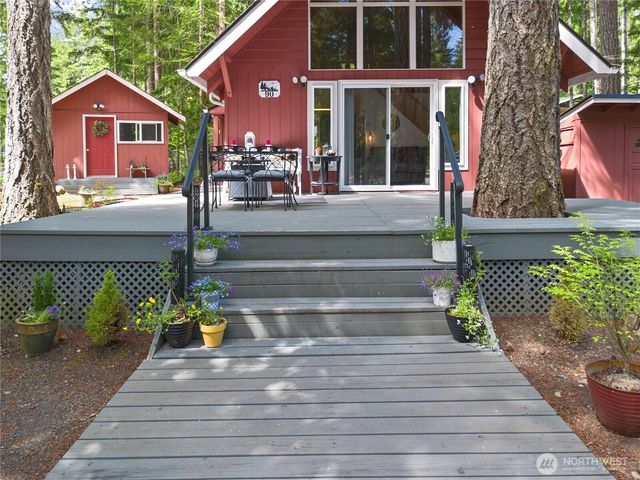 90 N Fircrest Place, Hoodsport, WA 98548