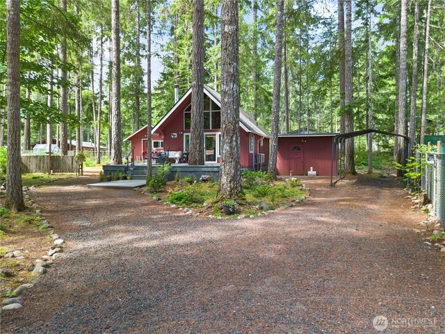 90 N Fircrest Place, Hoodsport, WA 98548