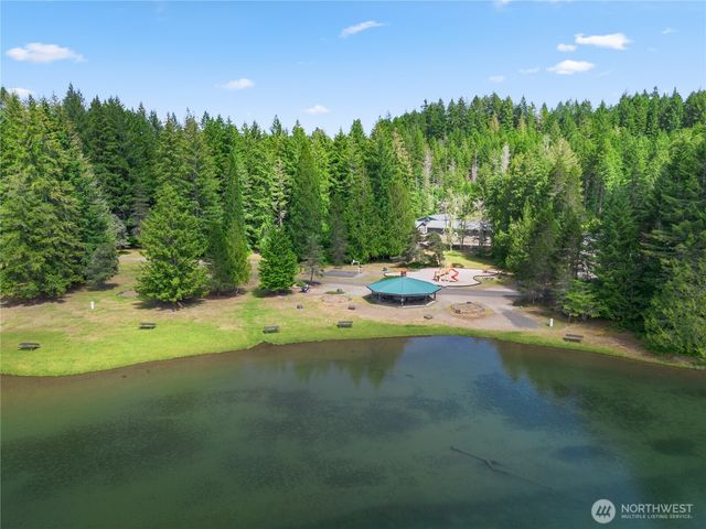 90 N Fircrest Place, Hoodsport, WA 98548