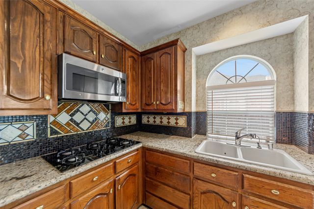 2806 Glenwick Court, Richardson, TX 75082