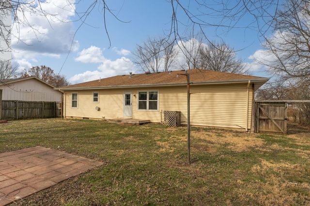 602 E Dyann Drive, Nixa, MO 65714