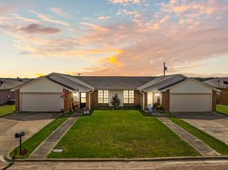 412 / 414 Bond Street, Hillsboro, TX 76645