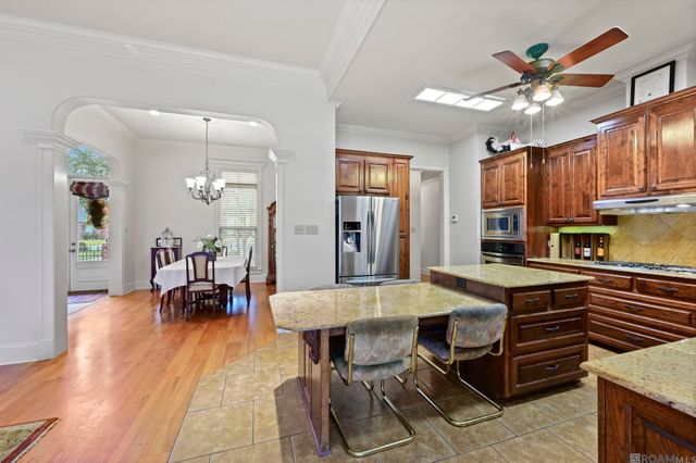 35430 Oak Manor Ave, Geismar, LA 70734