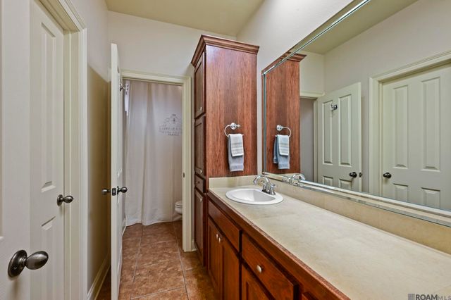 35430 Oak Manor Ave, Geismar, LA 70734