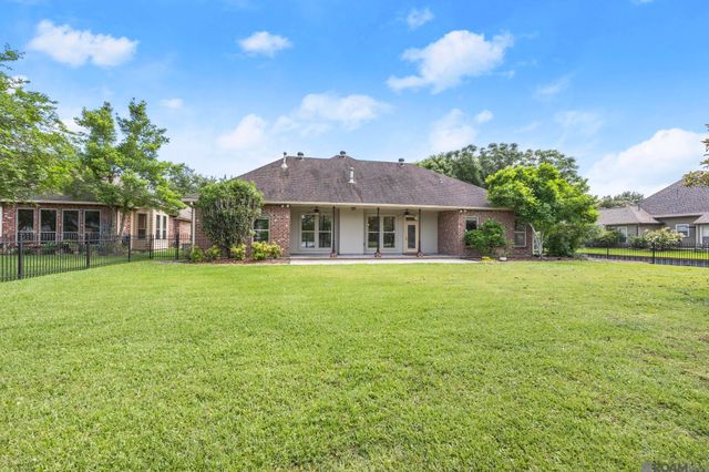 35430 Oak Manor Ave, Geismar, LA 70734