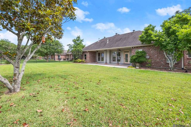35430 Oak Manor Ave, Geismar, LA 70734