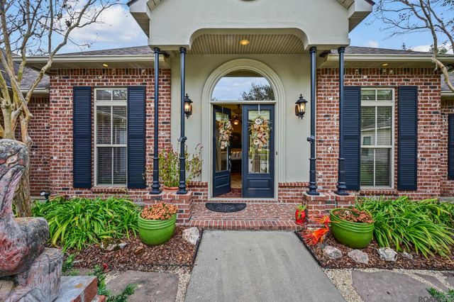 35430 Oak Manor Ave, Geismar, LA 70734