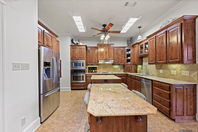 35430 Oak Manor Ave, Geismar, LA 70734