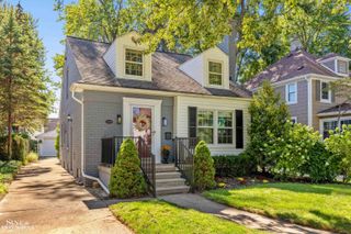 277 Ridgemont Road, Grosse Pointe Farms, MI 48236