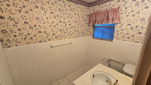 12118 Cathy Drive, Houston, TX 77065