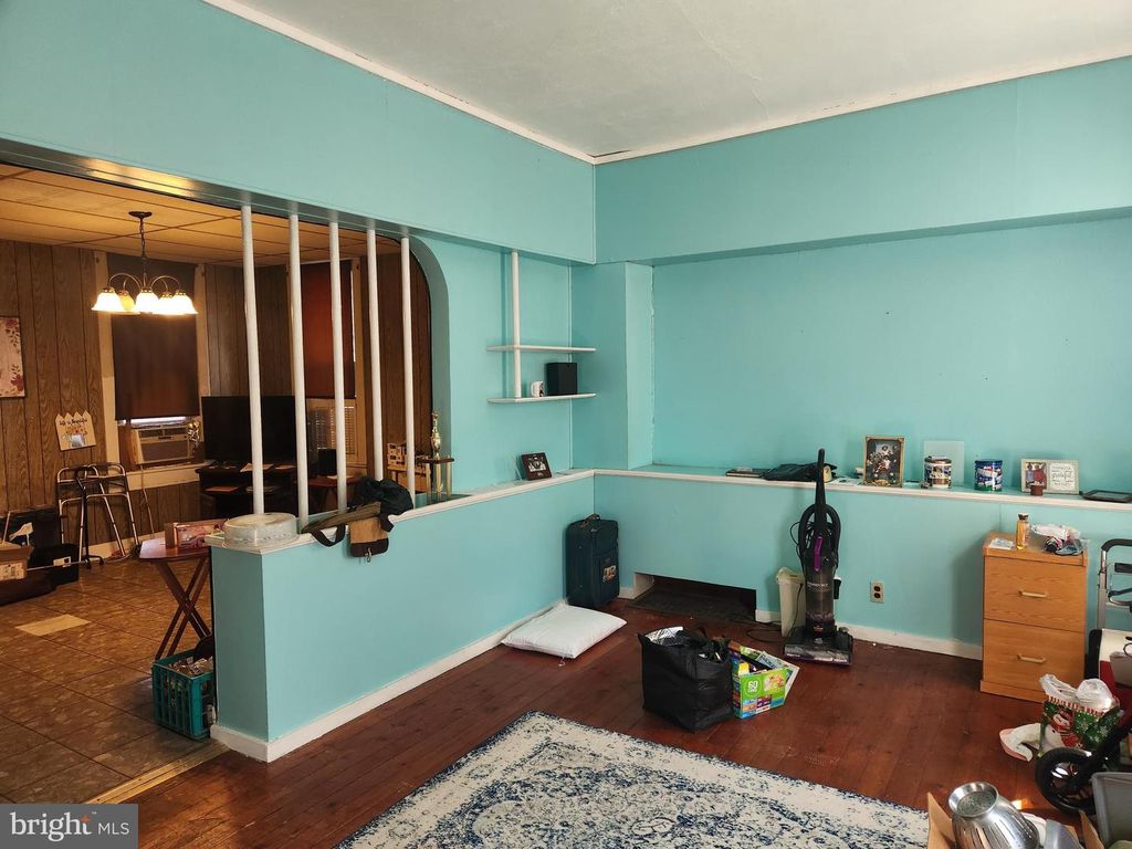 Image 5 of property listing at 117 NEVIN ST, Lancaster, PA 17603