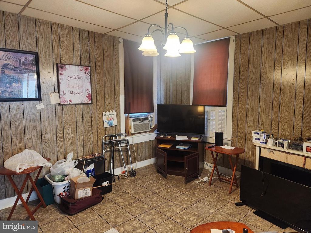 Image 6 of property listing at 117 NEVIN ST, Lancaster, PA 17603