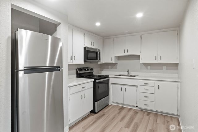 4809 S 252nd Place, Kent, WA 98032