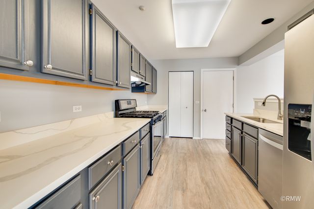 460 Mayflower Lane 1, Bartlett, IL 60103