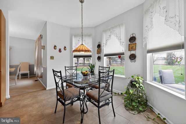 4 REDBUD DR, Sicklerville, NJ 08081