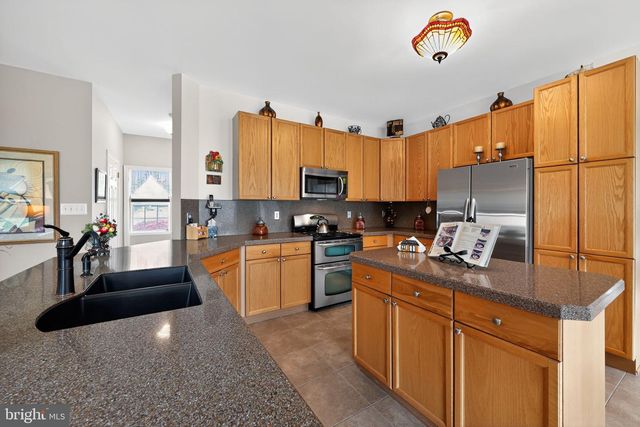 4 REDBUD DR, Sicklerville, NJ 08081