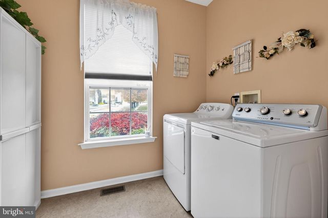 4 REDBUD DR, Sicklerville, NJ 08081