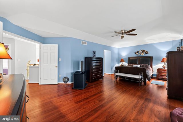 4 REDBUD DR, Sicklerville, NJ 08081