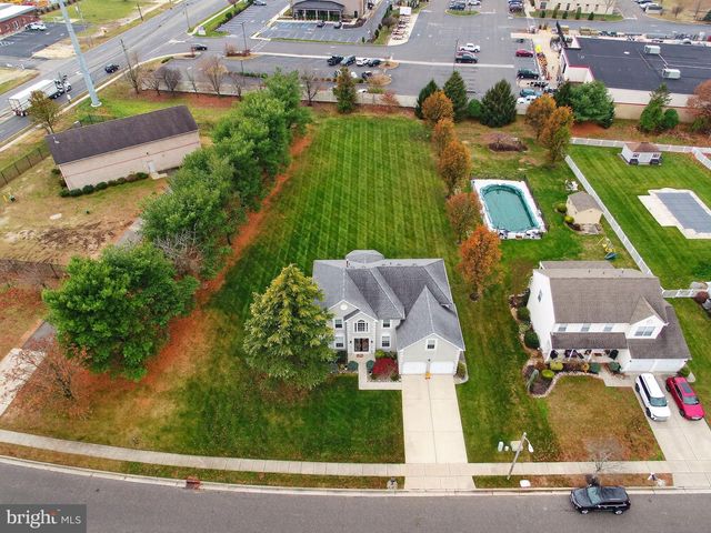 4 REDBUD DR, Sicklerville, NJ 08081