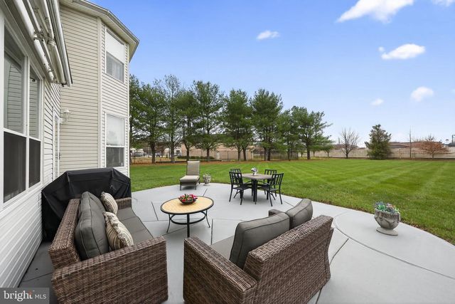 4 REDBUD DR, Sicklerville, NJ 08081