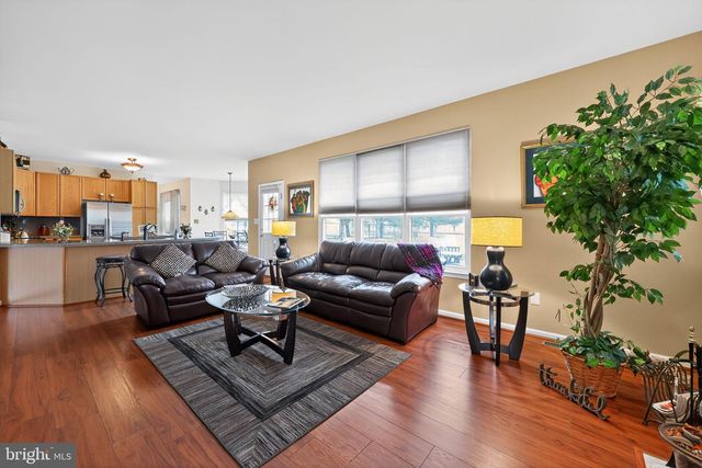 4 REDBUD DR, Sicklerville, NJ 08081