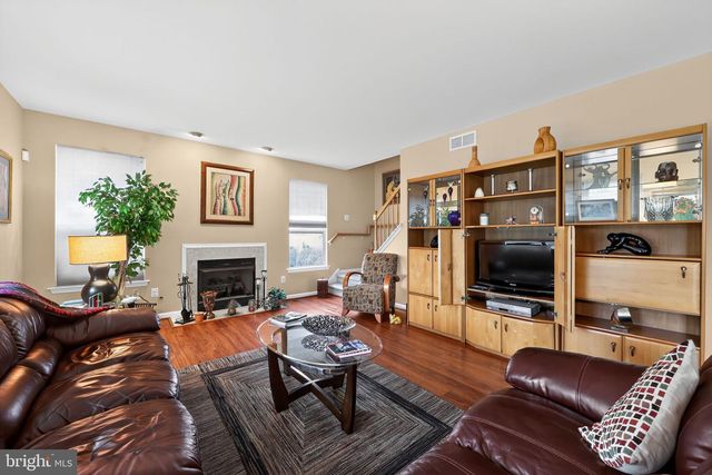 4 REDBUD DR, Sicklerville, NJ 08081