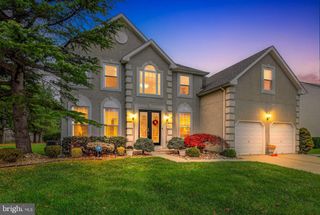 4 REDBUD DR, Sicklerville, NJ 08081