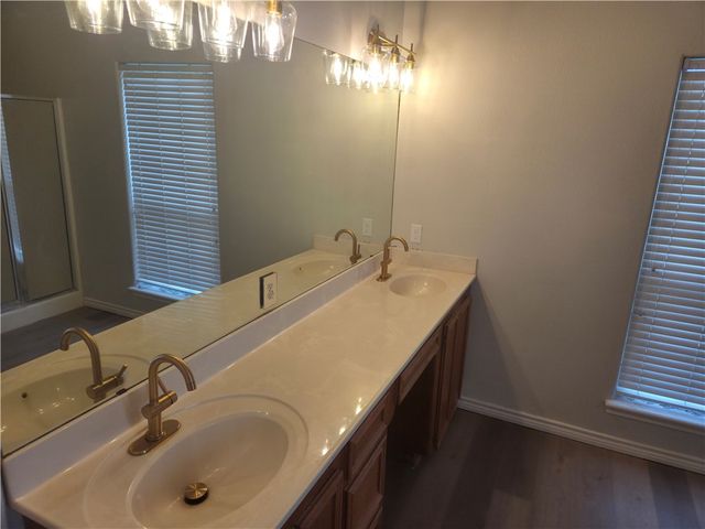 4201 Lake Apache Dr, Corpus Christi, TX 78413