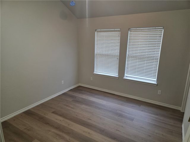 4201 Lake Apache Dr, Corpus Christi, TX 78413