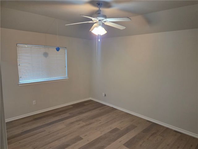 4201 Lake Apache Dr, Corpus Christi, TX 78413