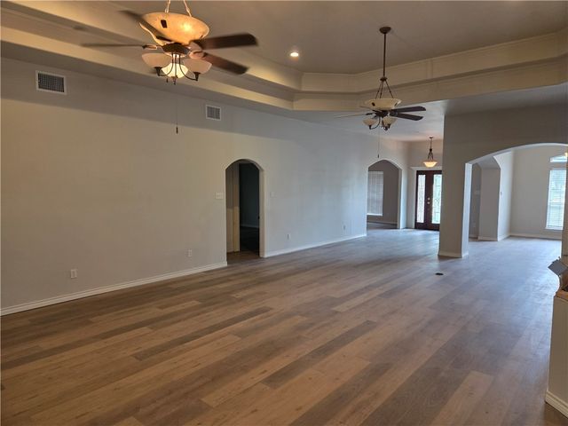 4201 Lake Apache Dr, Corpus Christi, TX 78413