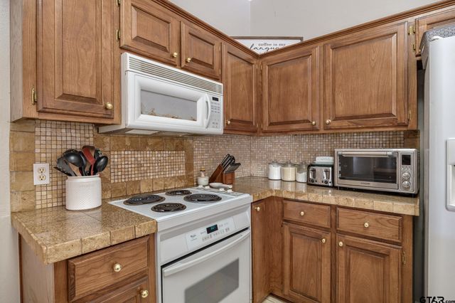 1820 Topaz Cove, Whitehouse, TX 75791