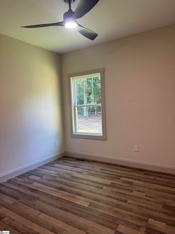 7406 S Pine Street, Pacolet, SC 29372