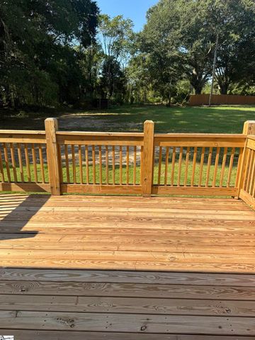 7406 S Pine Street, Pacolet, SC 29372