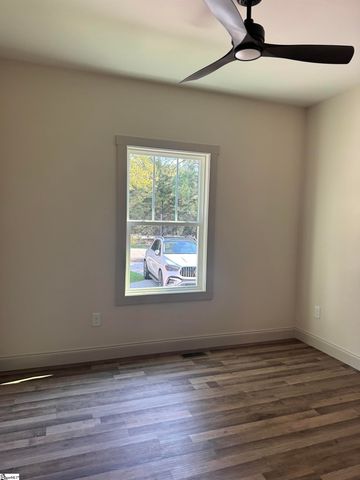 7406 S Pine Street, Pacolet, SC 29372