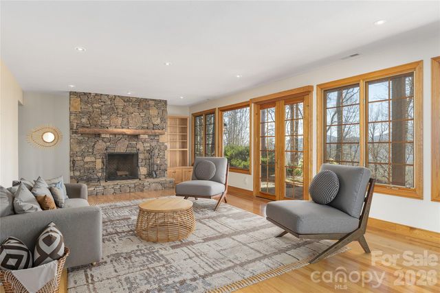 98 Flat Creek Road, Fairview, NC 28730