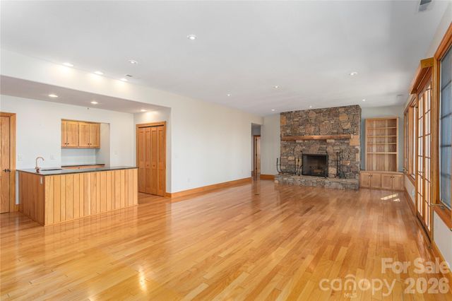 98 Flat Creek Road, Fairview, NC 28730