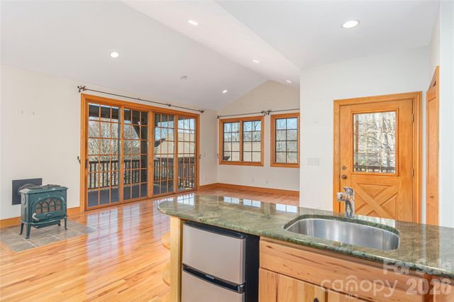 98 Flat Creek Road, Fairview, NC 28730